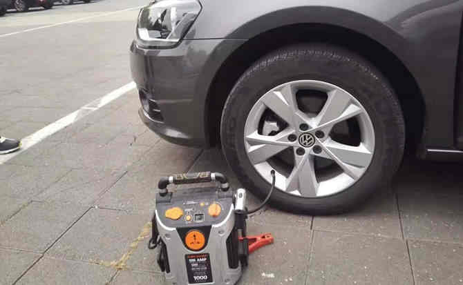壶关汽车搭电案例